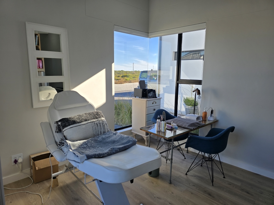 4 Bedroom Property for Sale in Dwarskersbos Western Cape